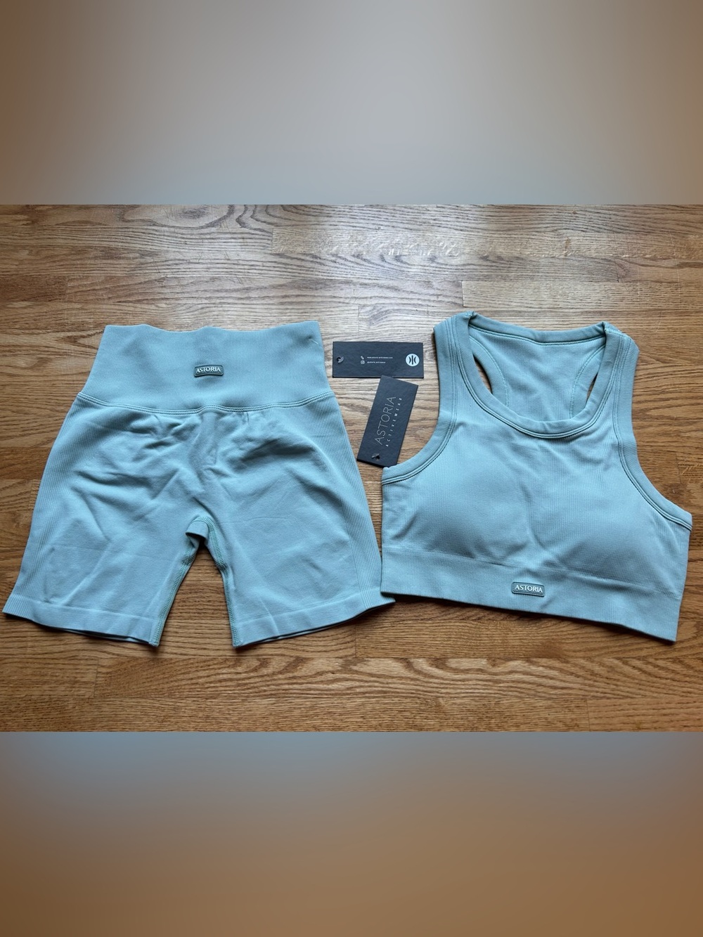 New Astoria Activewear set M sports bra top and shorts
